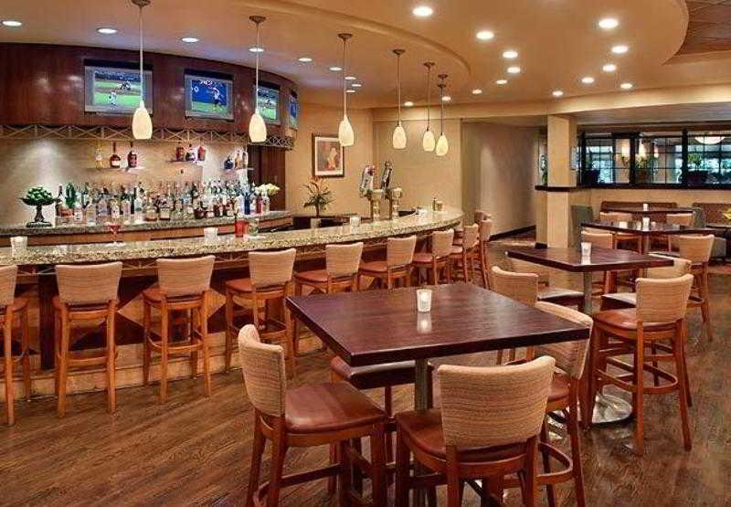 Trumbull Marriott Shelton Ресторан фото